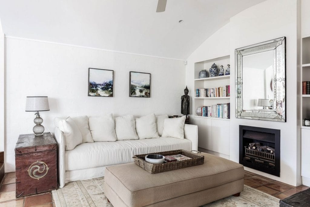 A renovated living room by YourBuild Construct in Paddington NSW